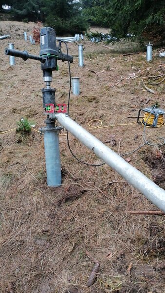 Masina electrica pentru insurubarea fundatiilor tip surub (Schraubfundament